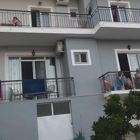 Zodiac Apts Apartman Nidrí Kültér fotó